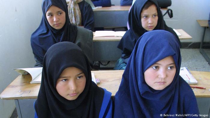 afghan-students-in-iran
