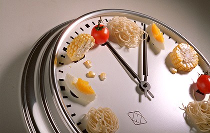 food_clock_persian_herald