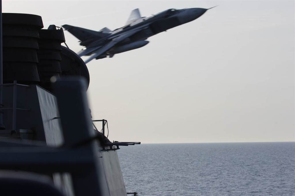 russian_fighter_jet_passed_uss_donald_cook_persian_herald_australia